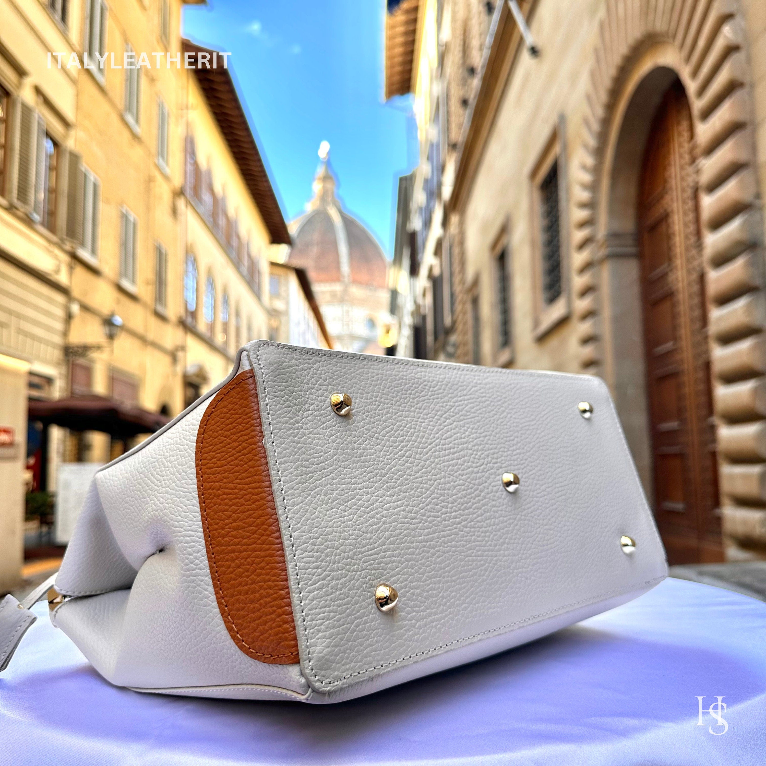 Bolsos de piel italiano hechos a mano para mujer.