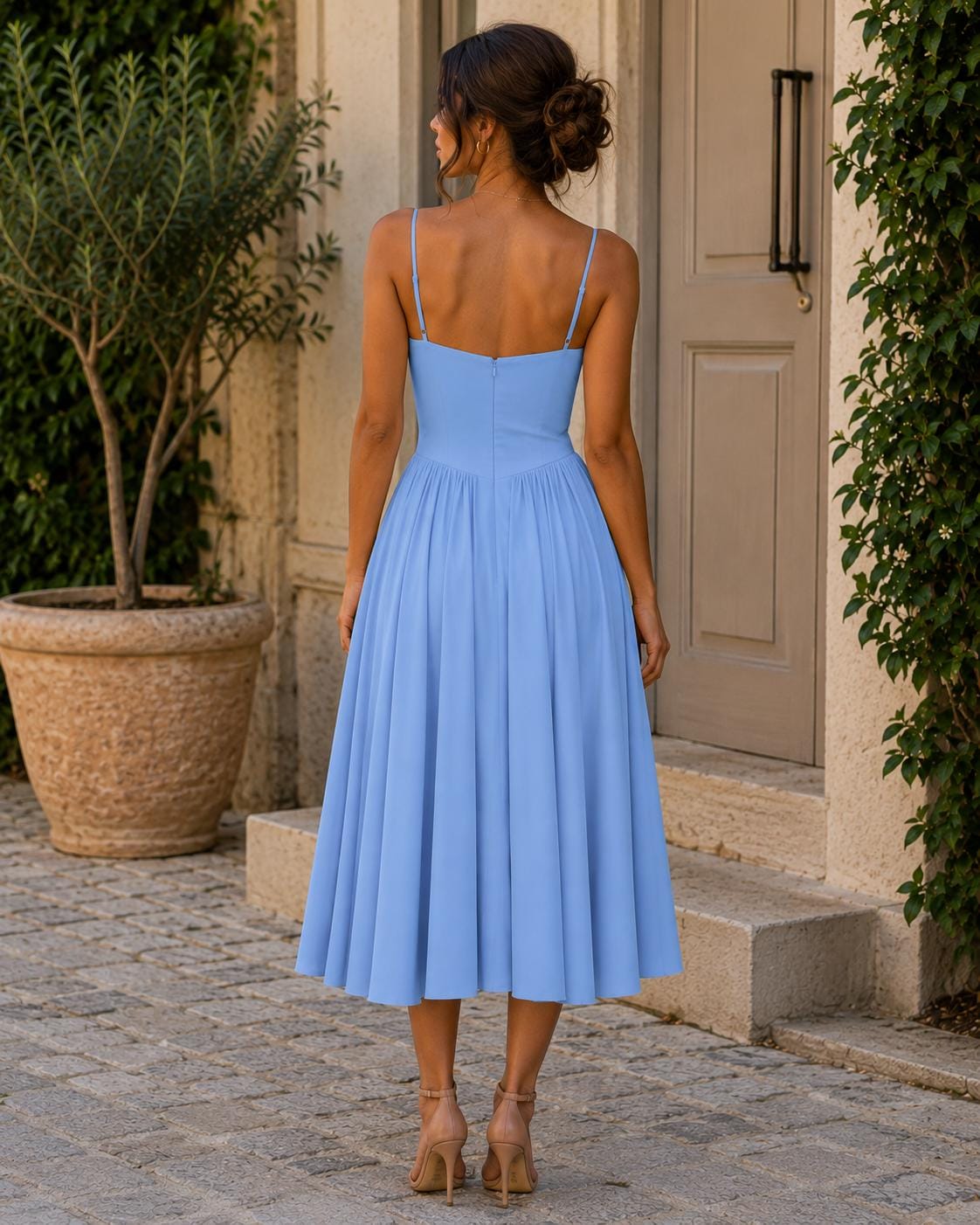 Vestido midi vintage con corsé.